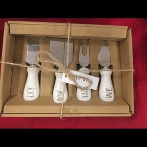 Rae Dunn utensil set